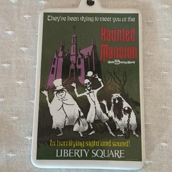 Rare Limited Edition Disney Haunted Mansion 2006 Collectible Porcelain Ornament - Picture 5 of 5